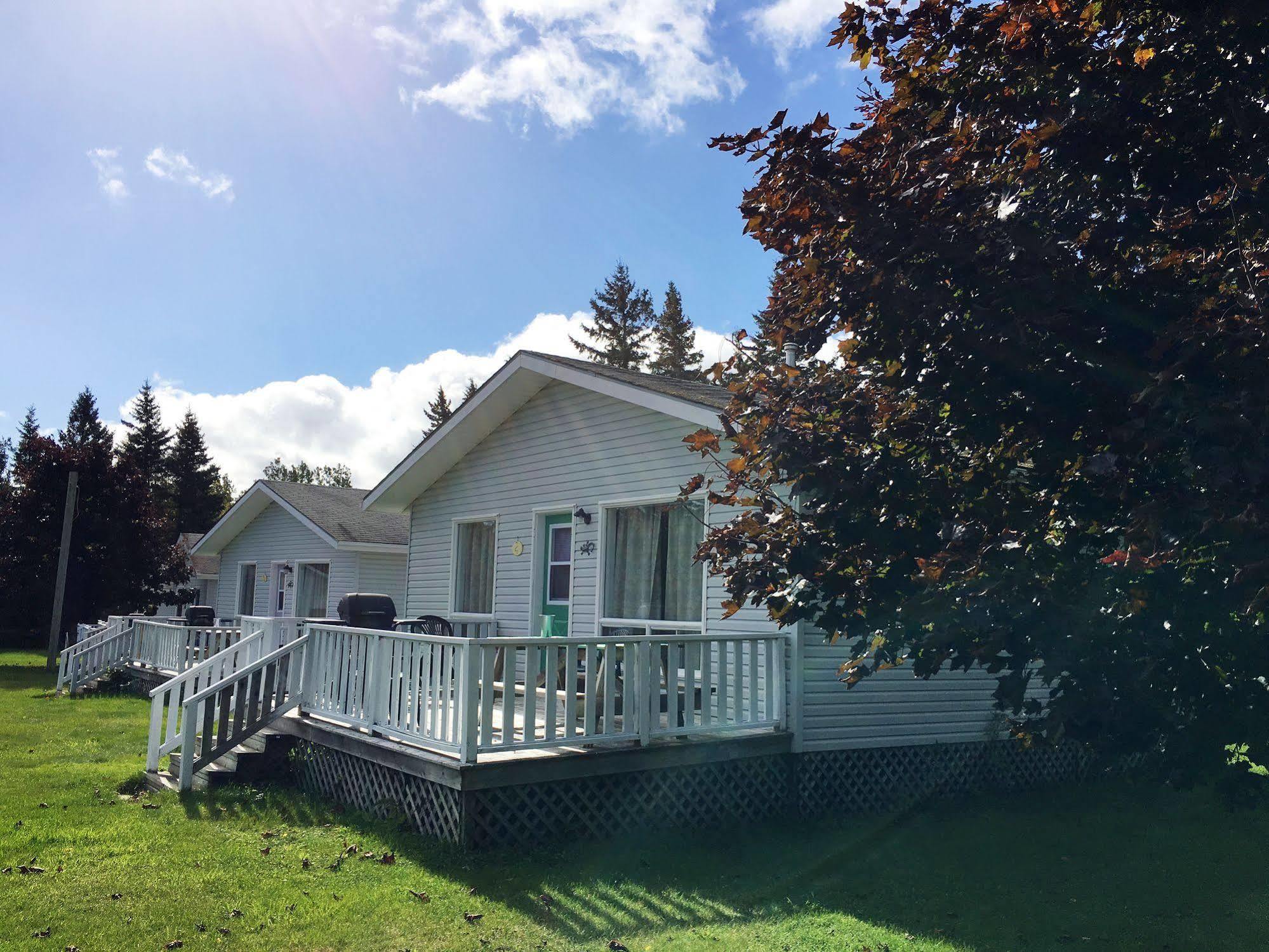 Hidden Acres Cottages Cavendish Esterno foto