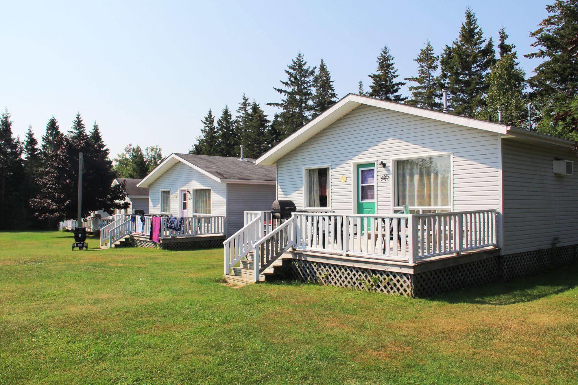 Hidden Acres Cottages Cavendish Esterno foto