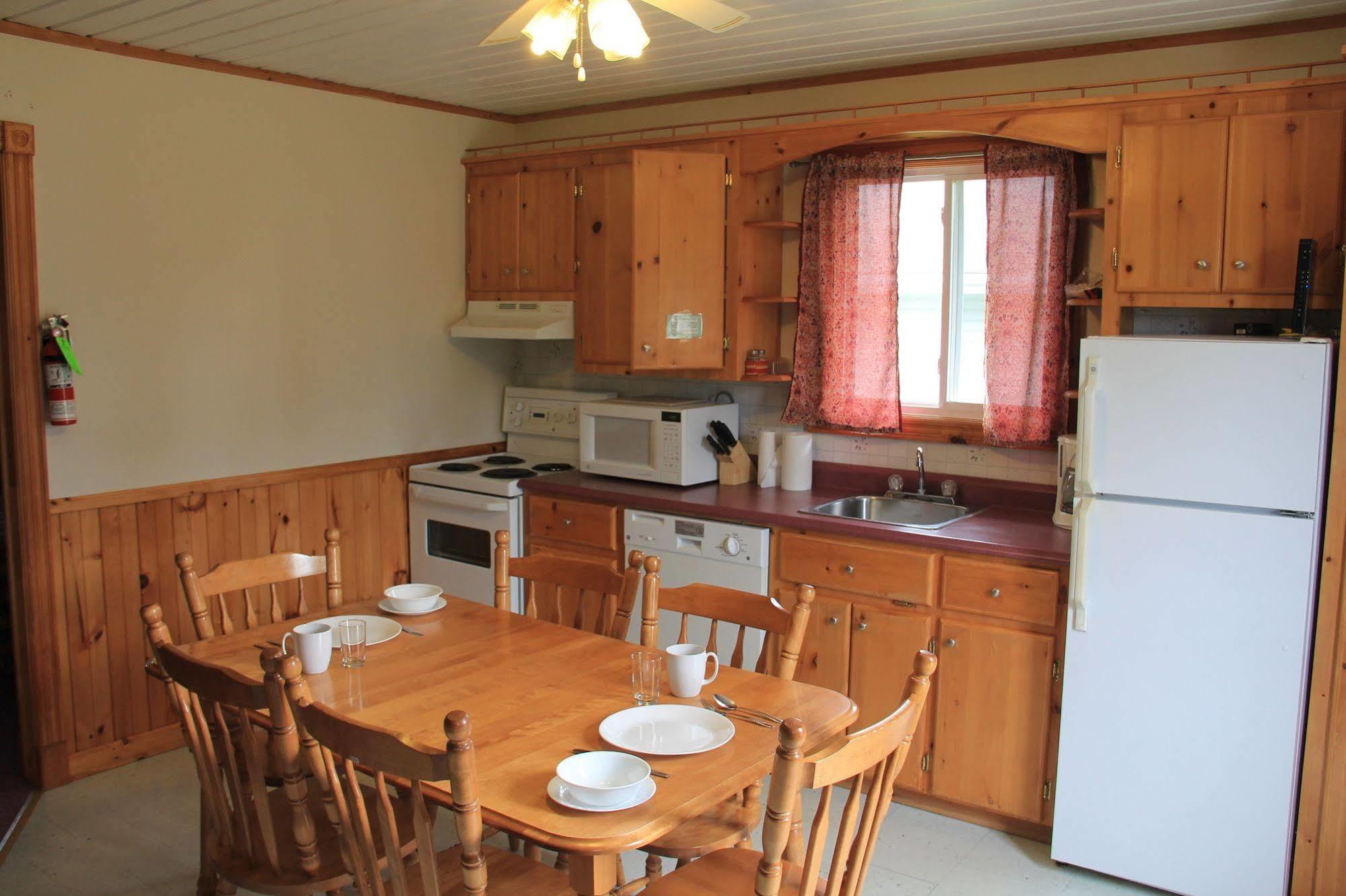 Hidden Acres Cottages Cavendish Esterno foto