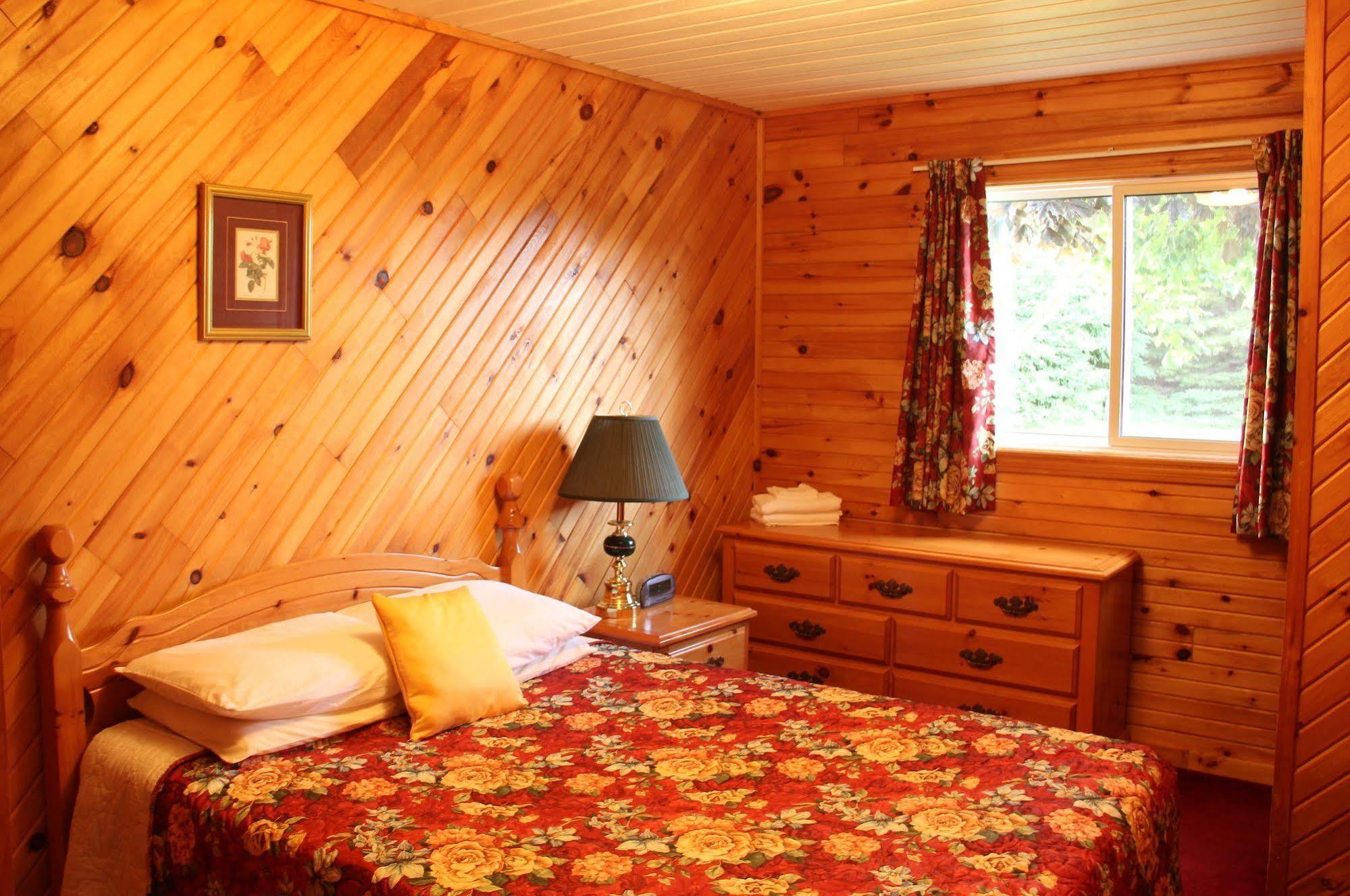 Hidden Acres Cottages Cavendish Esterno foto